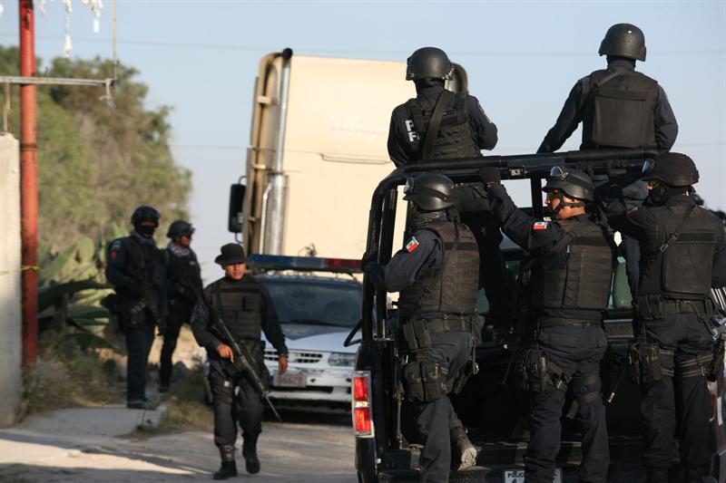 Imágenes de la fuente radactiva y el vehículo de donde fue sustraída hoy en el estado de México
