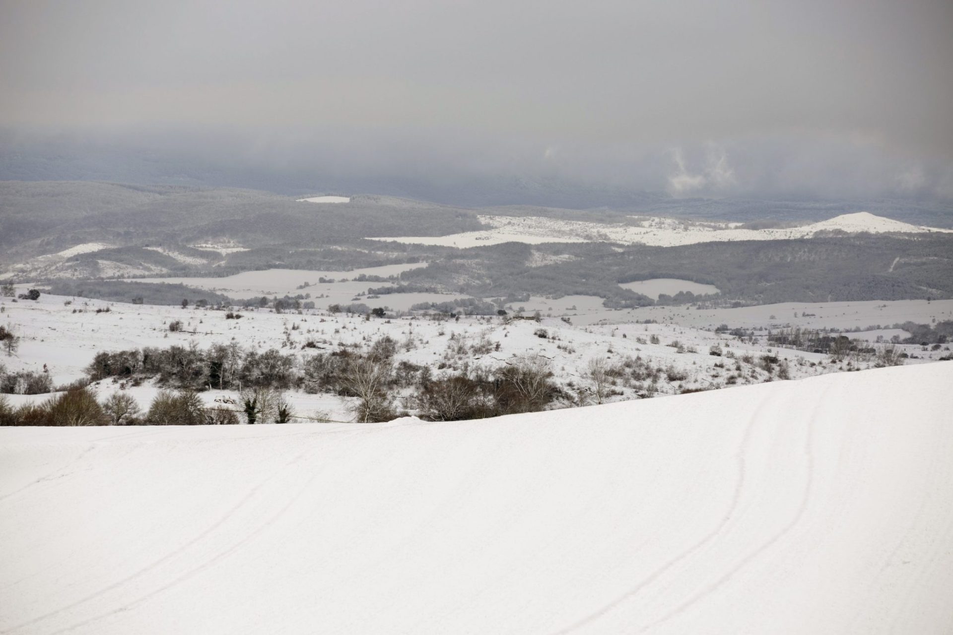 Vista del Condado de Treviño desde las inmediaciones del puerto de Vitoria.