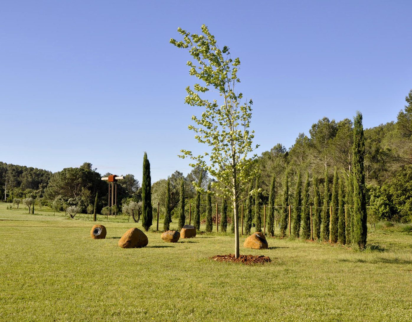 "Noguchi Requiem", una de las obras escultóricas de Enric Pladevall en L'Olivar.