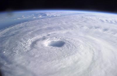 Ojo del huracán Isabel, de septiembre de 2003, tomada desde un satélite. 