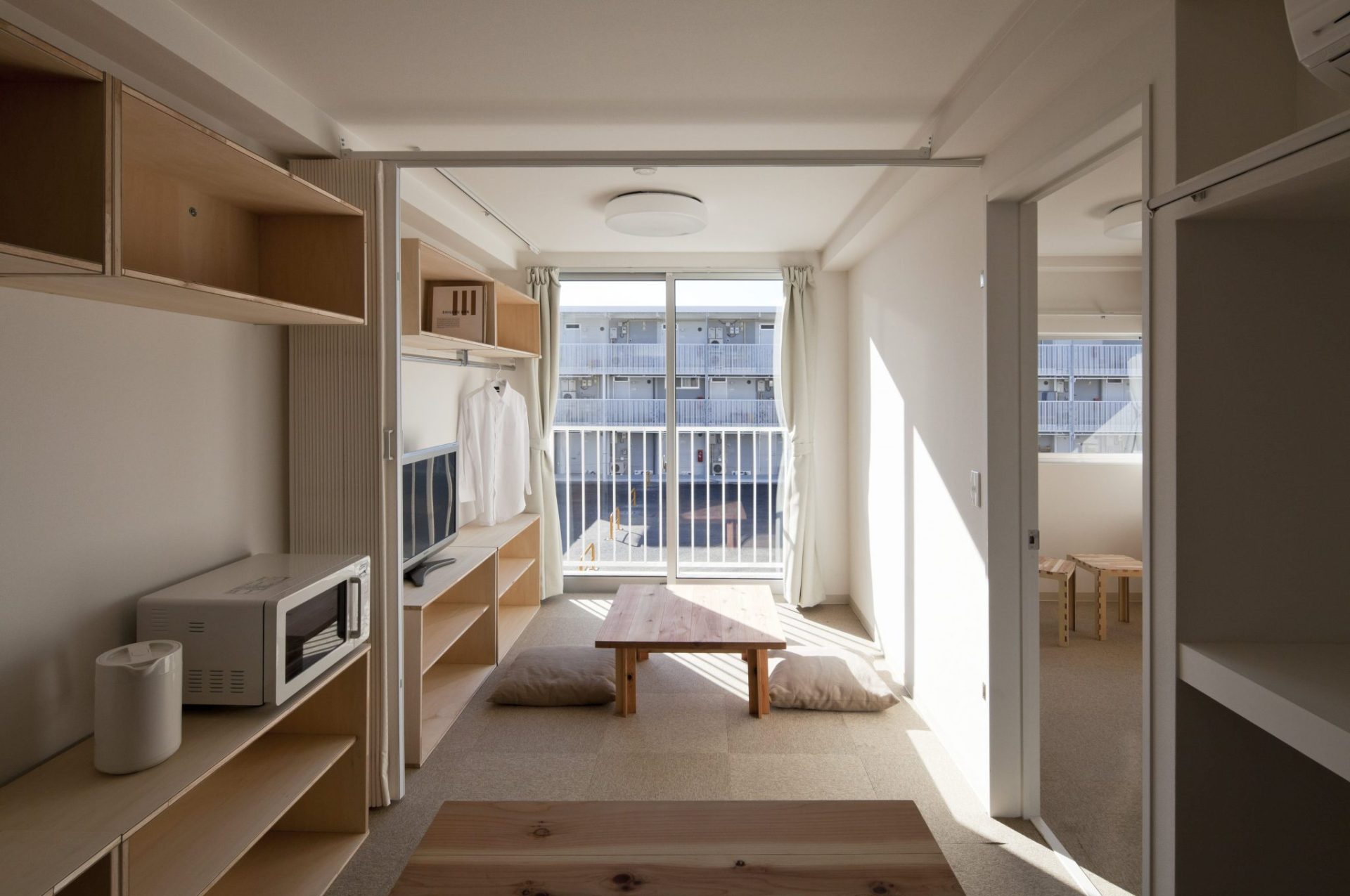 Ban diseño casas temporales en Japón tras el terremoto, ahora se encuentra en Ecuador.