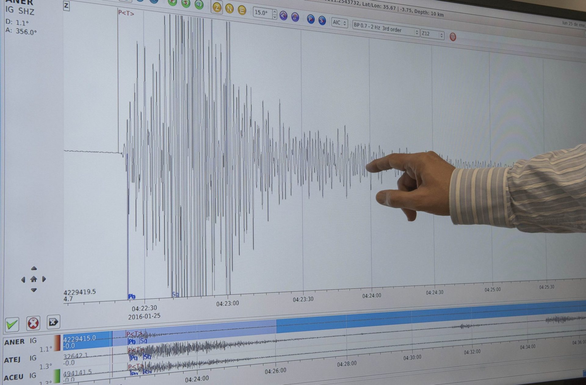 Gráfico del sismógrafo que registró el terremoto del 25 de enero en la misma zona que el de hoy.