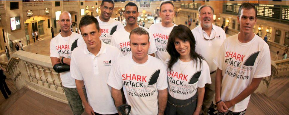 Miembros de Shark Attack Survivors for Shark Conservation. 