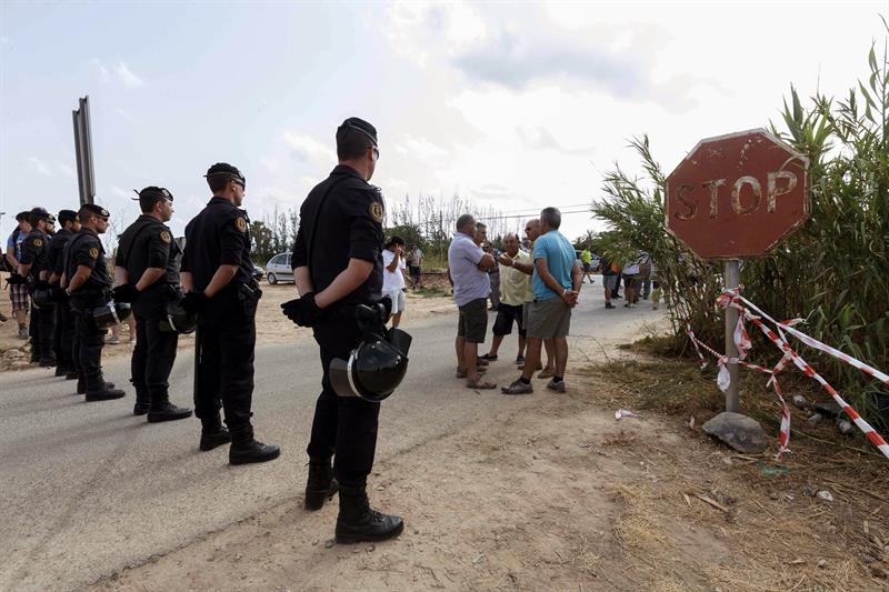 Guardia Civil para evitar conflictos entre agricultores y trabajadores de la CHS.