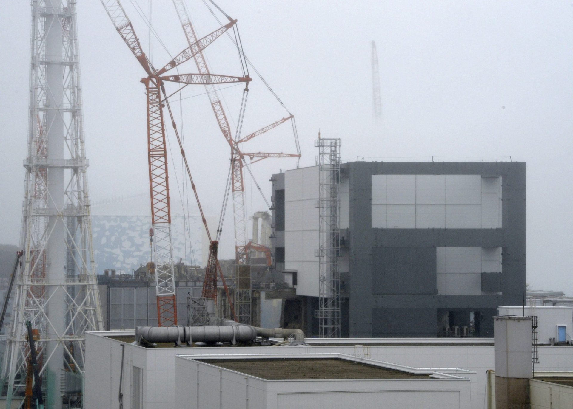 Trabajos para retirar el combustible del reactor 4 de Fukushima. Cubierta.