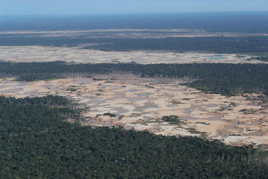 Peru amazonia deforestación minería La Pampa