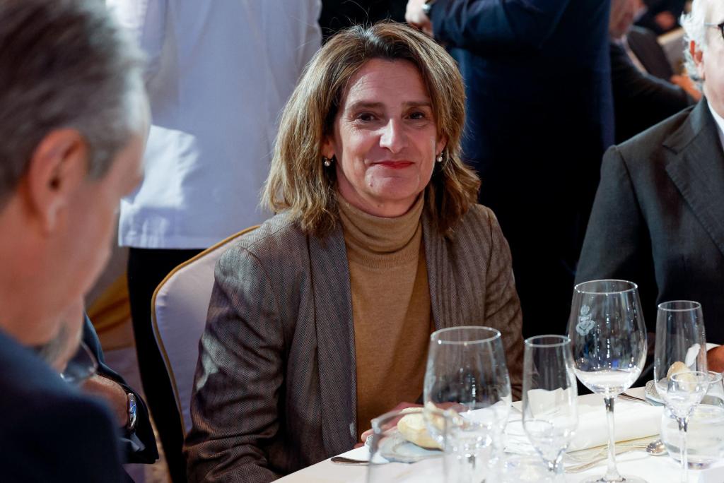 La ministra de Transición Ecológica y Reto Demográfico, Teresa Ribera antes de intervenir en el almuerzo-coloquio de la XIII Edición del Spain Investors Day (SID), este miércoles en Madrid. EFE/ J.J.Guillen