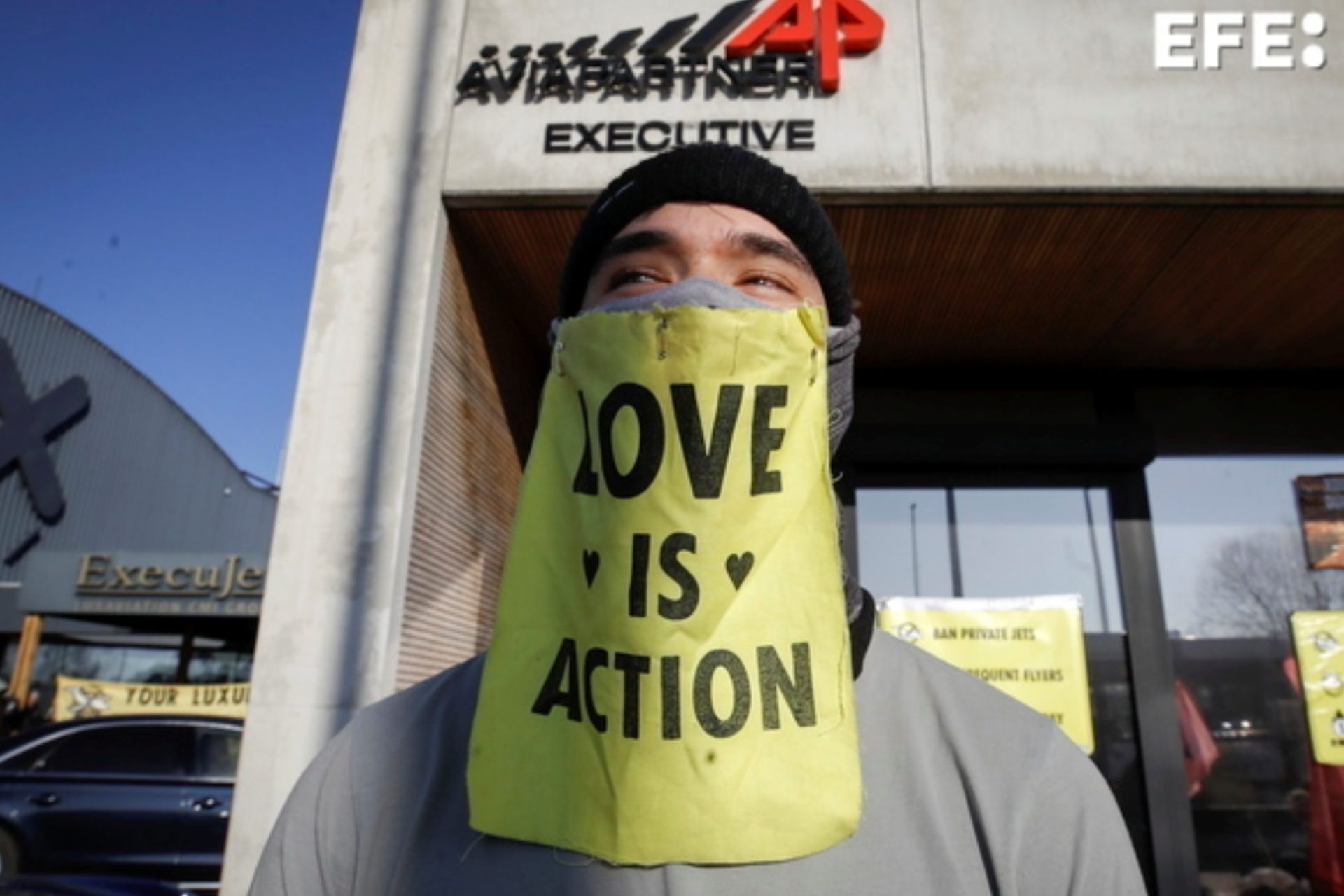Extinction Rebellion. Imagen de un activista ambiental de Extinction Rebellion. EFE/EPA/OLIVIER HOSLET