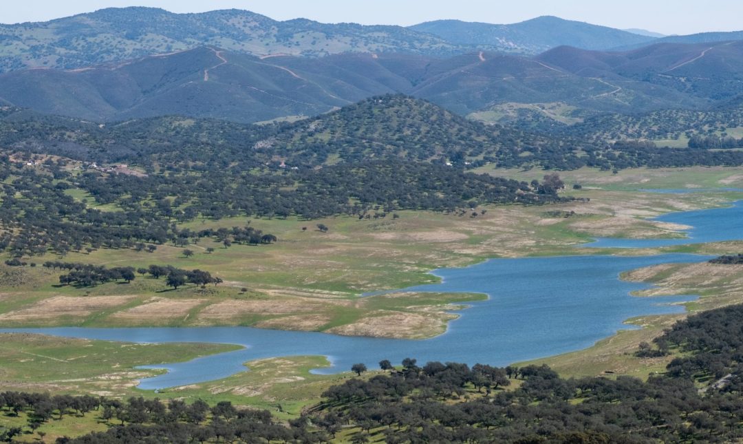 Embalse de Aracena en Huelva. EFE/Julián Pérez