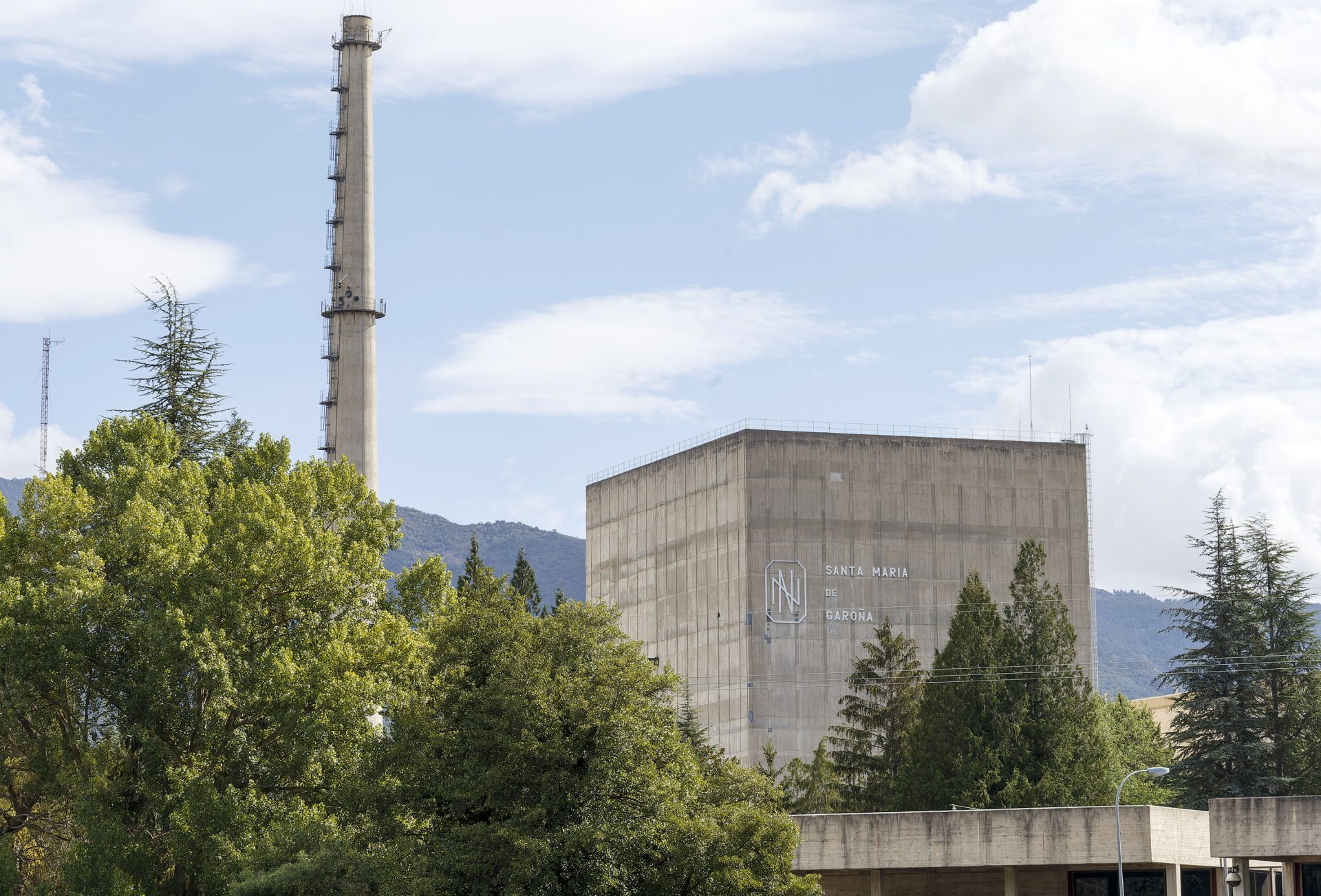 Vista de la central nuclear de Santa María de Garoña. Archivo EFE/Santi Otero