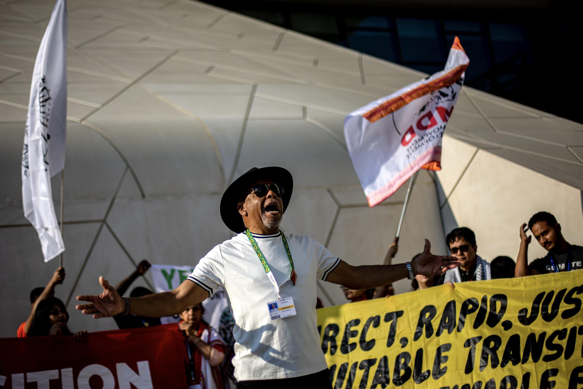 Protestas ante el lugar de celebración de la COP28. EFE/EPA/MARTIN DIVISEK