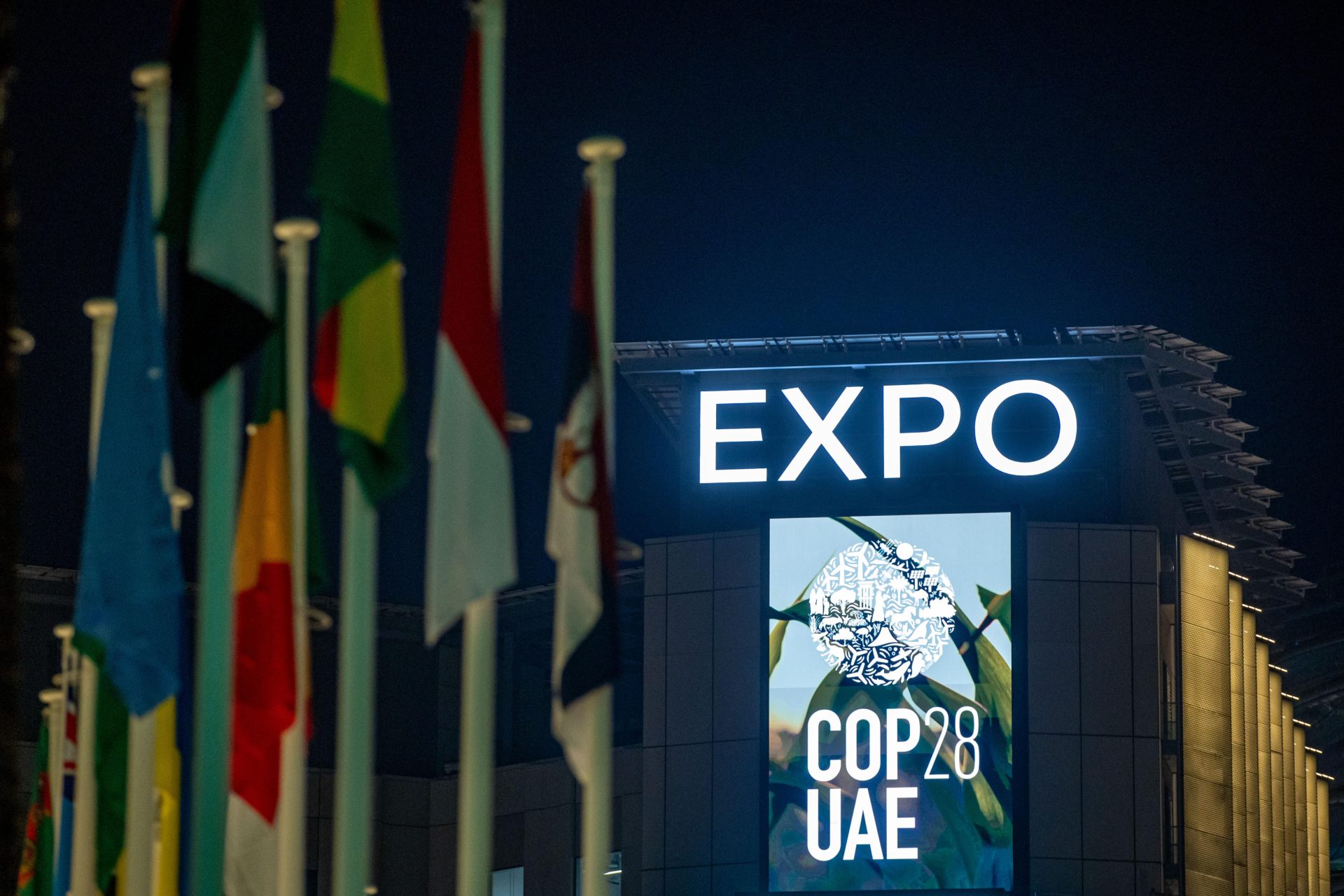 Dubai (United Arab Emirates), 12/12/2023.- A logo of the 2023 United Nations Climate Change Conference (COP28) on display at Expo Dubai, in Dubai, United Arab Emirates, 12 December 2023. The 2023 United Nations Climate Change Conference (COP28), runs from 30 November to 12 December, and is expected to host one of the largest number of participants in the annual global climate conference as over 70,000 estimated attendees, including the member states of the UN Framework Convention on Climate Change (UNFCCC), business leaders, young people, climate scientists, Indigenous Peoples and other relevant stakeholders will attend. (Emiratos Árabes Unidos) EFE/EPA/MARTIN DIVISEK