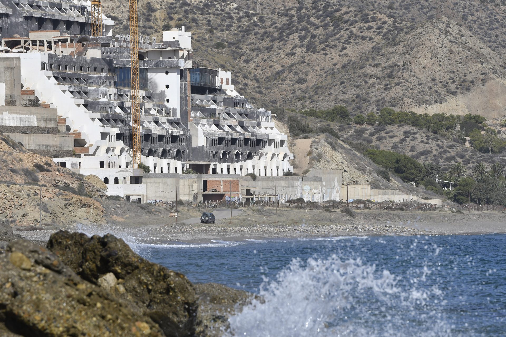 Imagen de archivo del hotel ubicado en la playa de El Algarrobico, Carboneras (Almería). EFE / Carlos Barba