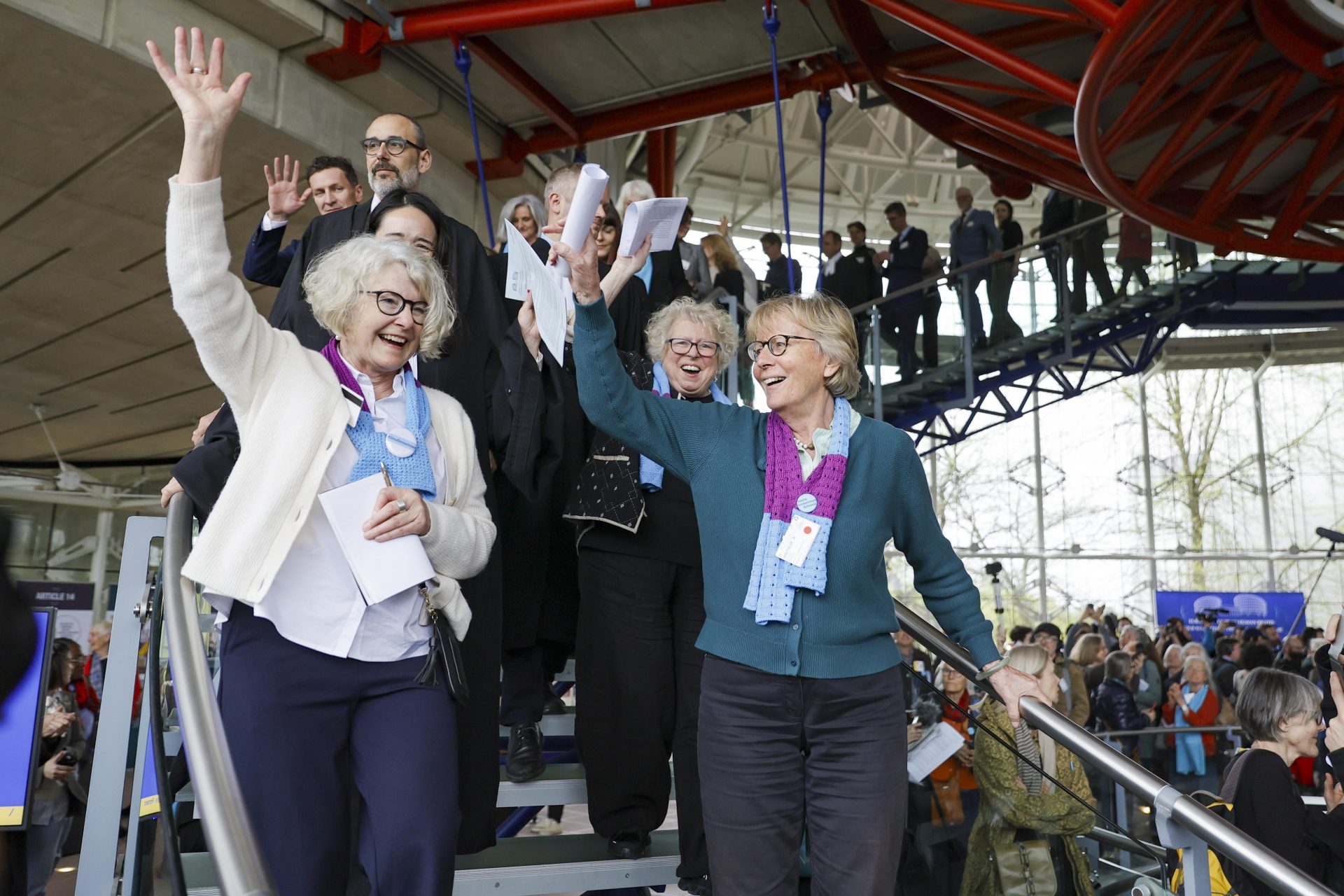 Strasbourg (France), 09/04/2024.- Activists of Climate Seniors from Switzerland celebrate as they leave the European Court of Human Rights (ECHR), after the judgement in a case against different European countries accused of climate inaction at the European court of Human Rights in Strasbourg, France, 09 April 2024. The Strasbourg-based court ECHR (European Court for Human Rights) has ruled on 09 April, in favour of Switzerland's Senior Women for Climate Protection, in a first ruling by an international court on climate change, condemning Switzerland for climate inaction for failure to meet past greenhouse gas reduction targets. The ECHR was asked to rule in a trio of cases brought by a French mayor, six Portuguese young people, and more than 2,000 members of Switzerland's Senior Women for Climate Protection. The ECHR judgments are not legally binding for all 46 of the European Council's member states, but could set a legal precedent against which future lawsuits would be judged. (Francia, Suiza, Estrasburgo) EFE/EPA/RONALD WITTEK