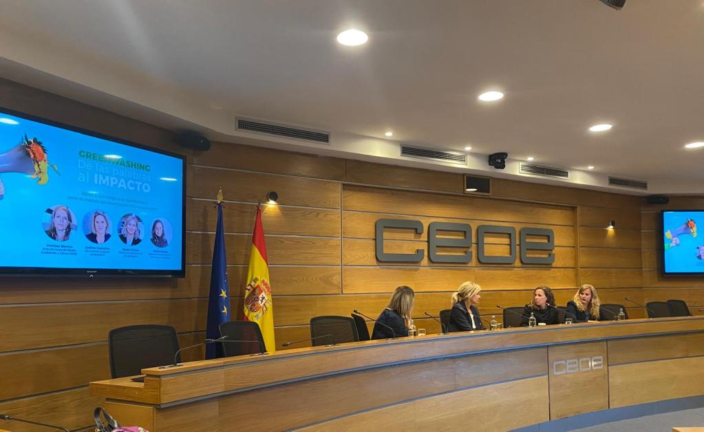 Desde la izd.: Andrea González (Spainsif), Belén Viloria (B Corp), María Molina (Quiero) y Cristina Riestra (CEOE)