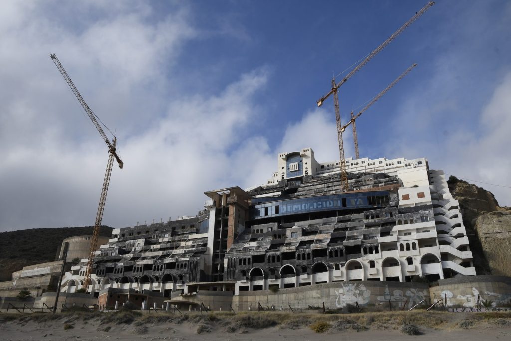 Greenpeace pide al TSJA que obligue al Ayuntamiento de Carboneras a cambiar la clasificación de El Algarrobico