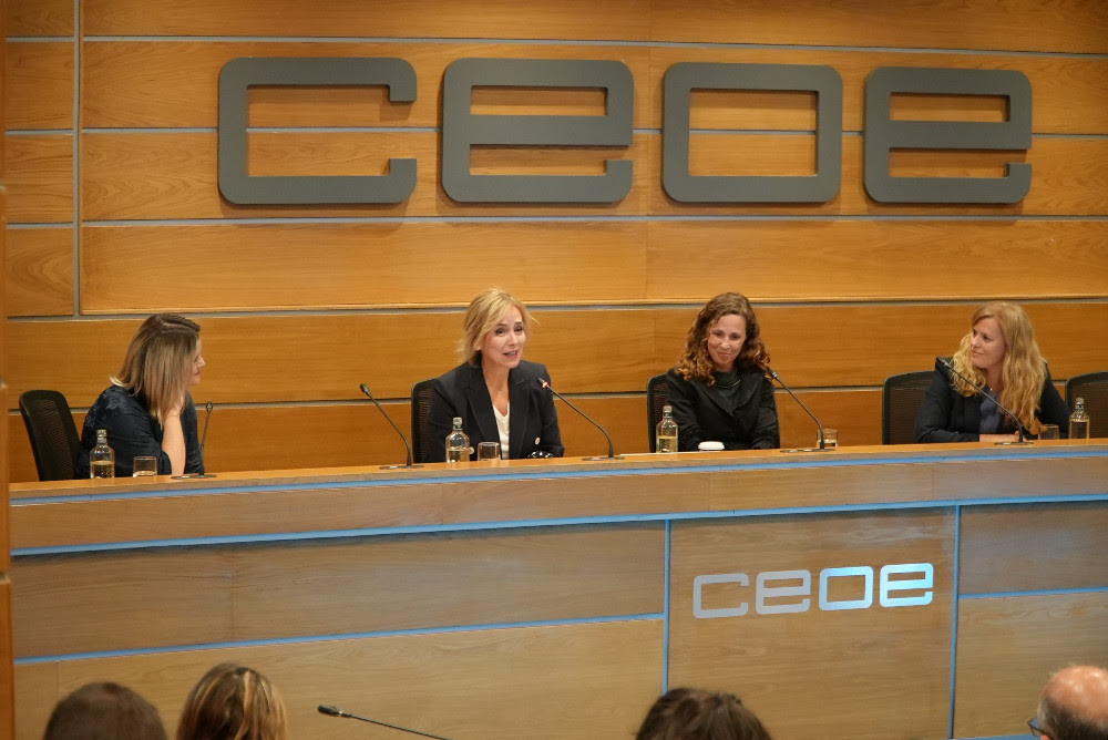 Desde la izd.: Andrea González (Spainsif), Belén Viloria (B Corp), María Molina (Quiero) y Cristina Riestra (CEOE)