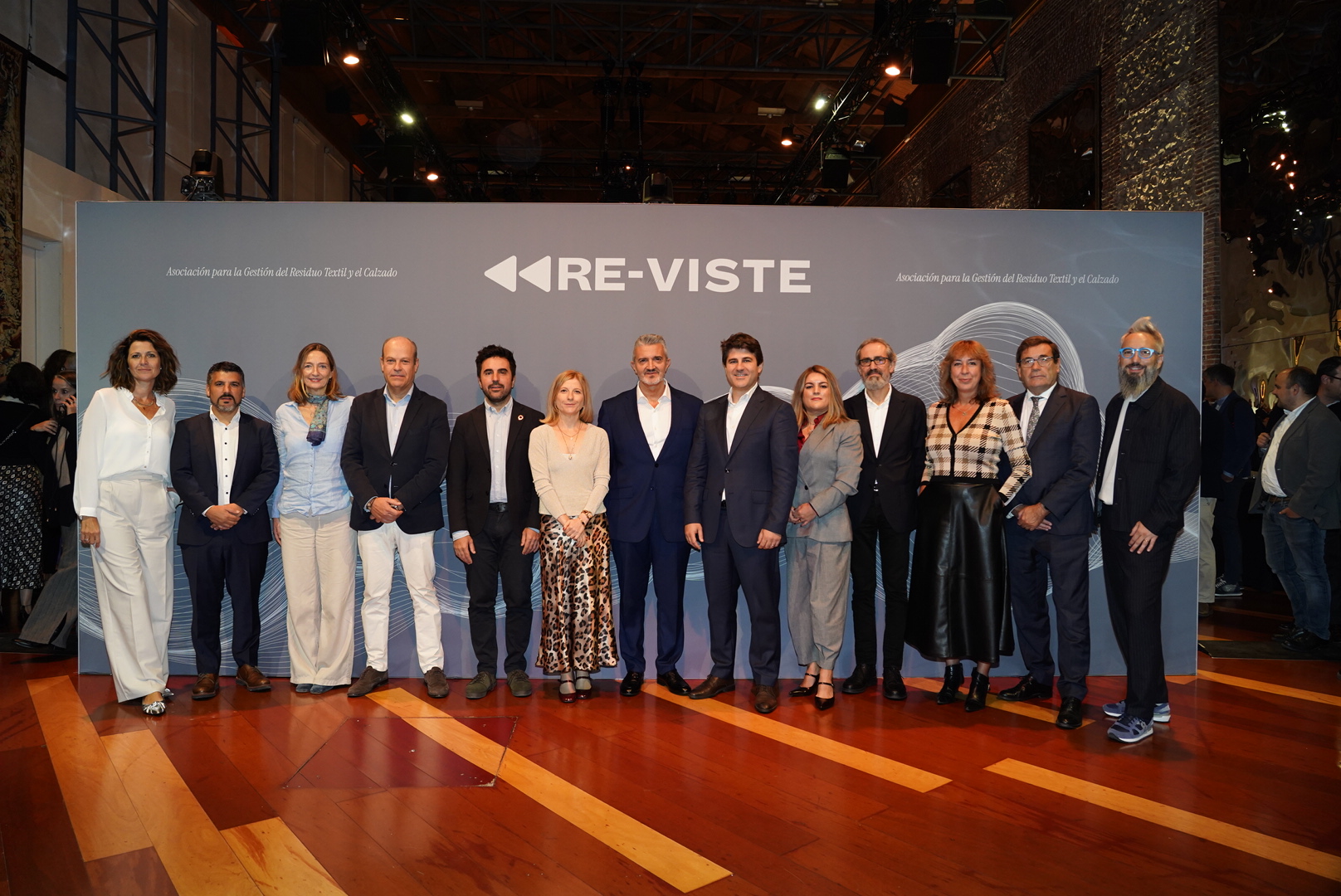 Representantes de RE-VISTE. Imagen cedida por RE-VISTE