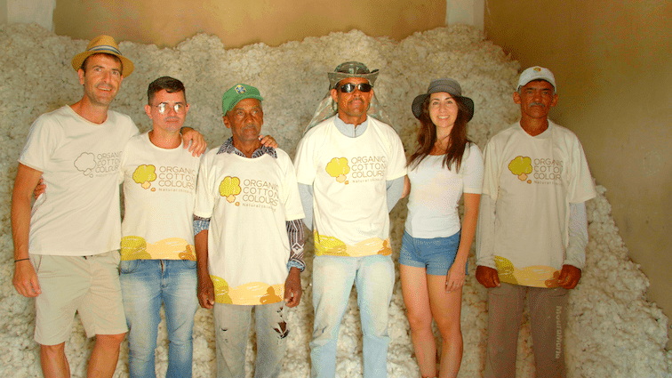 Equipo del origen del algodón OCCRegenerative® Brazil. Imagen cedida por Organic Cotton Colours.