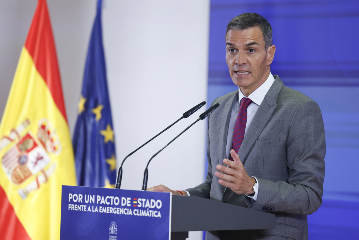 El presidente del Gobierno, Pedro Sánchez, durante la clausura del acto ‘Por un pacto de Estado frente a la emergencia climática’, este lunes en Madrid. EFE/ Chema Moya