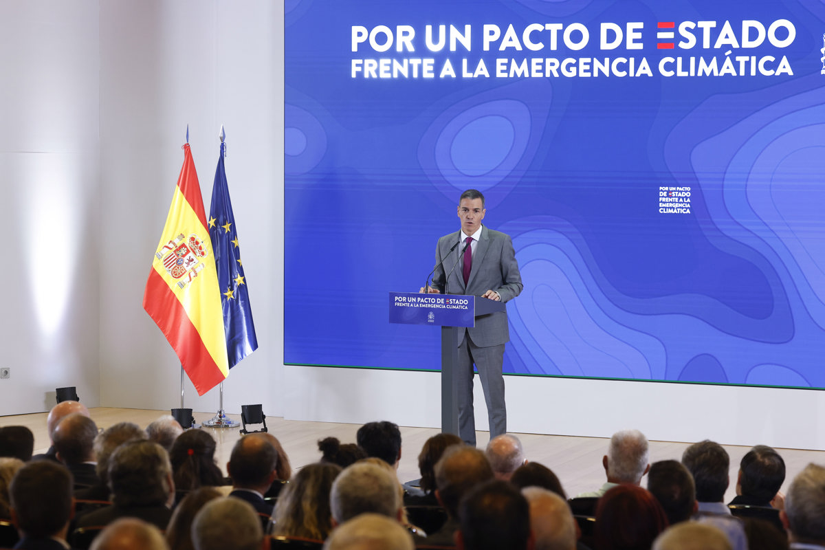MADRID, 01/09/2025.- El presidente del Gobierno, Pedro Sánchez, durante la clausura del acto ‘Por un pacto de Estado frente a la emergencia climática’, este lunes en Madrid. EFE/ Chema Moya