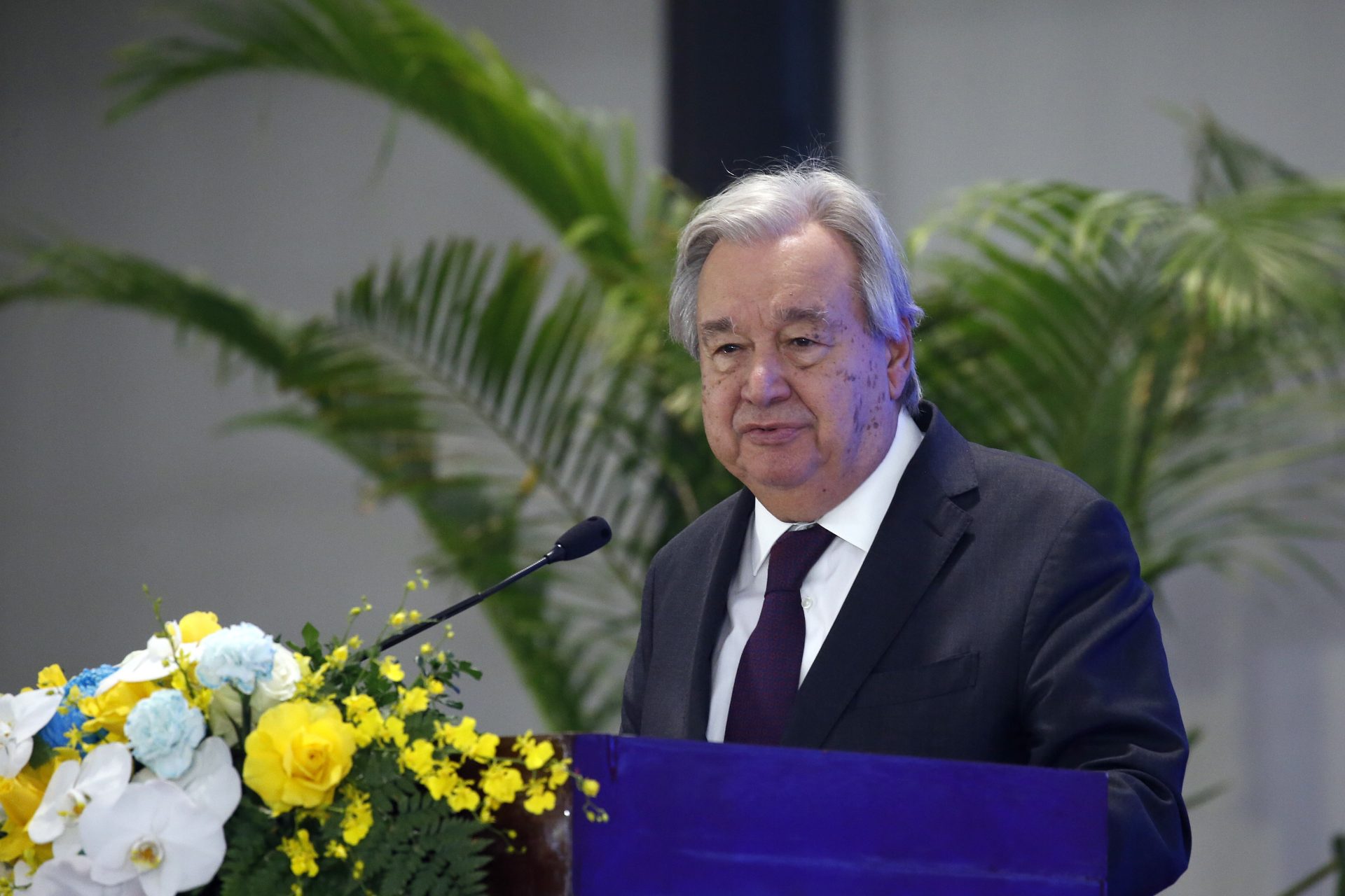 HANOI (Viet Nam), 25/10/2025.- United Nations Secretary-General Antonio Guterres delivers a speech during a press conference after the signing ceremony of the United Nations Convention against Cybercrime and High-level Conference, at the National Convention Centre in Hanoi, Vietnam, 25 October 2025. EFE/EPA/LUONG THAI LINH