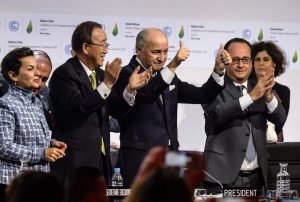 Le Bourget (France).- (FILE) - French President Francois Hollande (2-R), Executive Secretary of the UN Framework Convention on Climate Change (UNFCCC) Christiana Figueres (L), French Foreign Minister Laurent Fabius (C) and United Nations Secretary-General Ban Ki-moon (2-L) after the adoption of the COP21 final agreement at the plenary session room at the World Climate Change Conference 2015 (COP21) in Le Bourget, north of Paris, France, 12 December 2015 (reissued 21 January 2021). US President Joe Biden in the first hours in office signed several executive orders reversing policies of his predecessor including on the coronavirus pandemic, the Paris climate agreement and Trump's controversial border wall. (Francia, Estados Unidos) EFE/EPA/CHRISTOPHE PETIT TESSON *** Local Caption *** 52460026