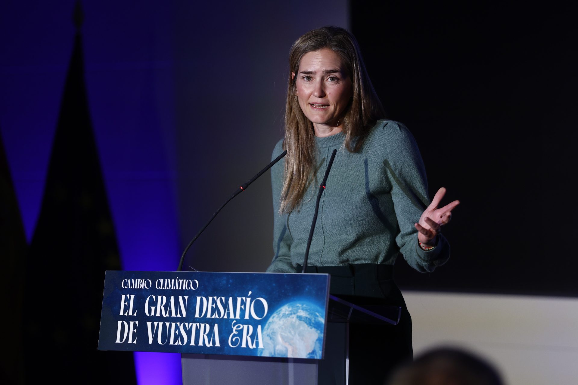 MADRID, 08/01/2026.- La vicepresidenta tercera y ministra para la Transición Ecológica y el Reto Demográfico, Sara Aagesen, interviene este jueves en la presentación de la campaña de concienciación sobre la emergencia climática. EFE/ Rodrigo Jimenez