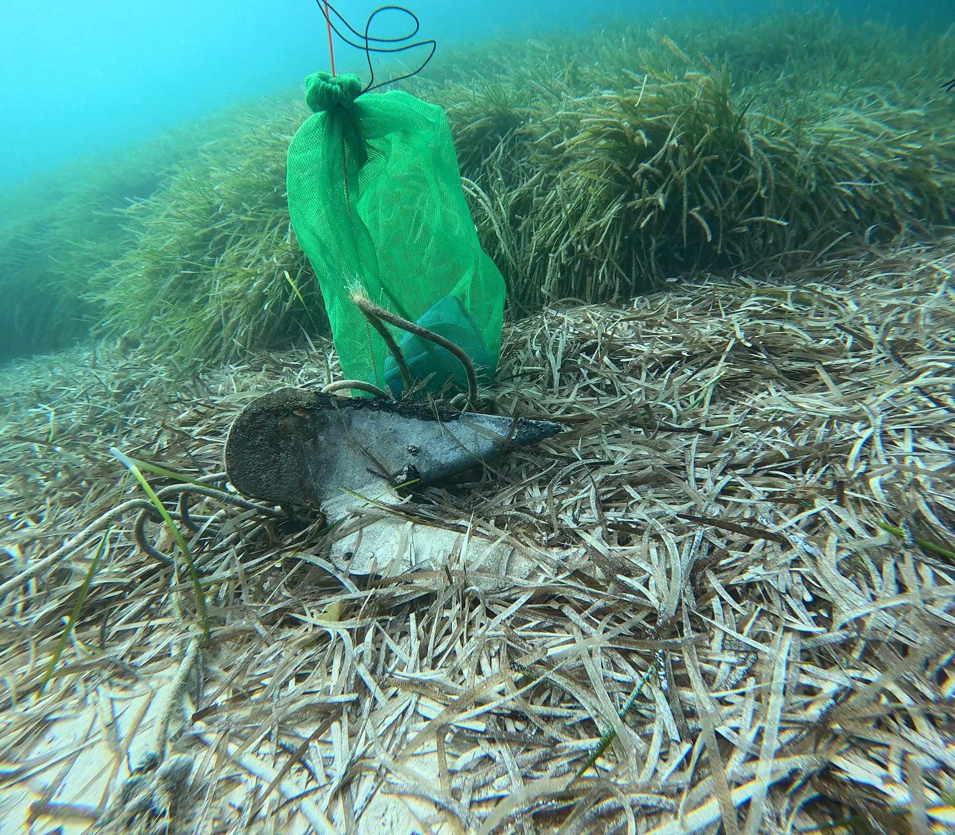Residuos encontrados en el fondo marino de Ibiza © IbizaPreservation