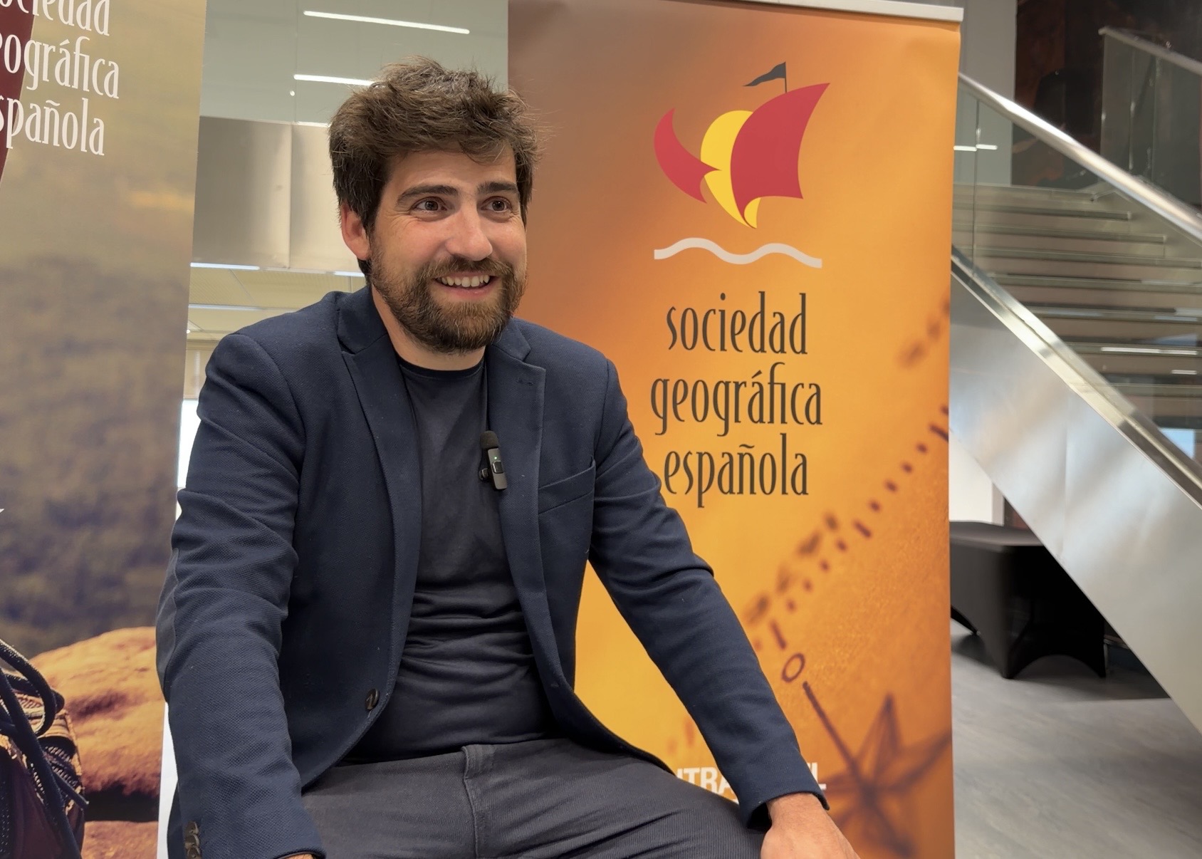Javier Peña, galardonado con el Premio Comunicación por su trabajo de divulgación ambiental a través de redes sociales y por su serie documental ‘Hope!’. EFE/Raúl Gómez
