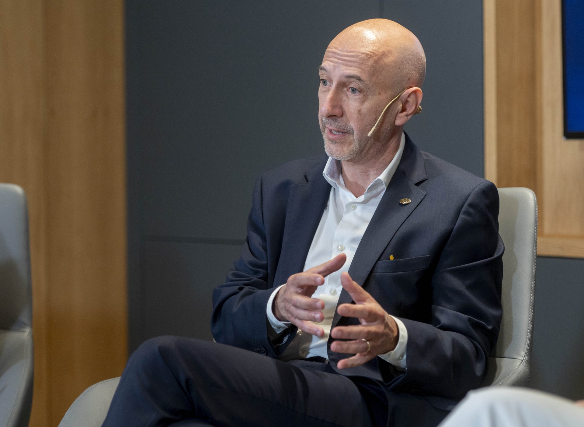Xavier Cardoso, presidente de Ecolab en España, Italia y Portugal, durante una intervención en un encuentro empresarial sobre sostenibilidad y gestión del agua.