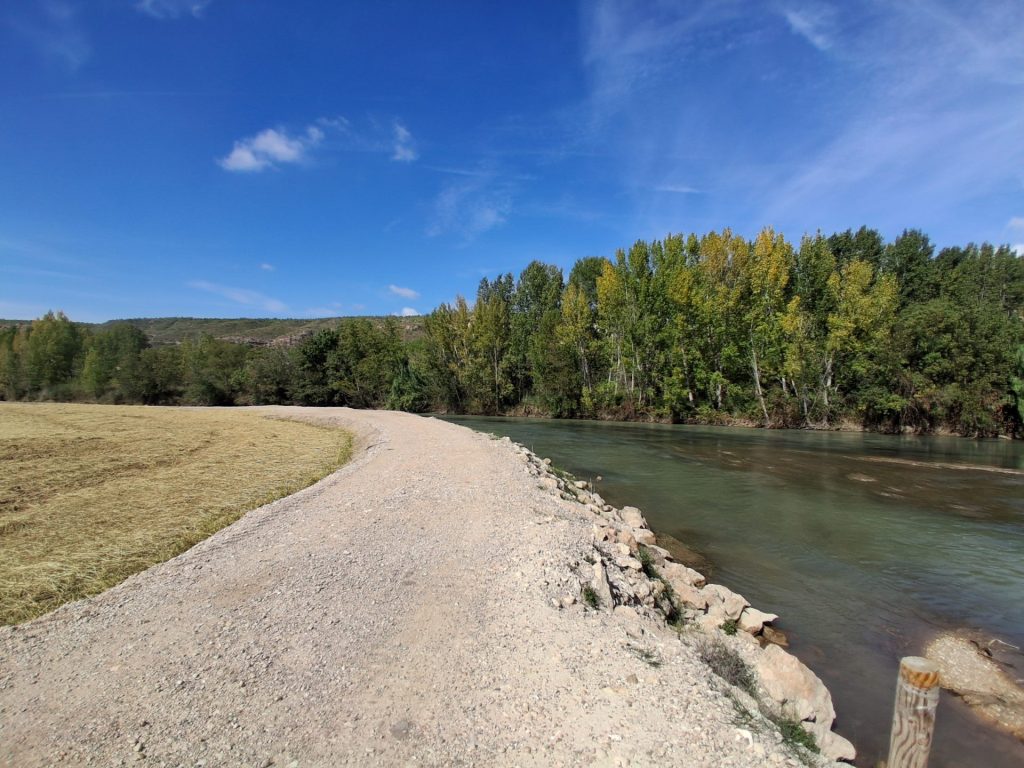 Sendero del Arroz Calasparra. Fotografía cedida por Charo Beresaluze Sánchez/ADEAC