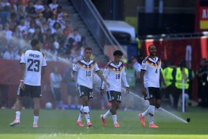 TORONTO (CANADÁ).- Imagen de archivo de los jugadores de Alemania reaccionan durante la pausa de hidratación en un partido del Mundial de la FIFA 2026. EFE/ Bienvenido Velasco