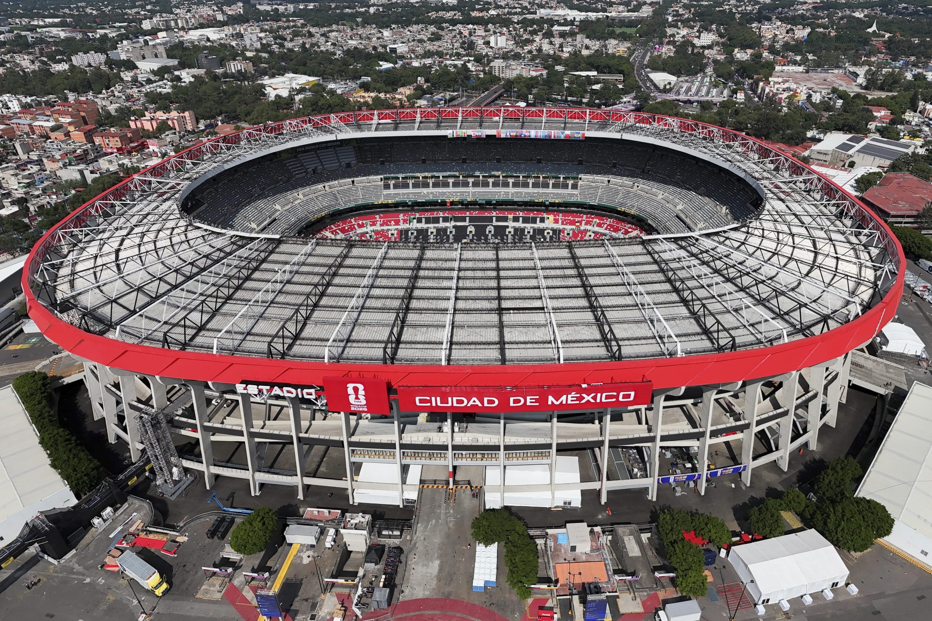 FOTODELDÍA MEX4621. CIUDAD DE MÉXICO (MÉXICO), 03/06/2026.- Fotografía aérea que muestra el estadio Ciudad de México este miércoles, en Ciudad de México (México). El estadio se reporta listo para recibir el juego inaugural de la Copa Mundial de la FIFA 2026, entre las selecciones de México y Sudáfrica el próximo 11 de junio en Ciudad de México. EFE/Tomas Pérez