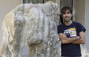 El investigador oscense Mario Bielsa posa en una entrevista con EFE. EFE/ Javier Belver