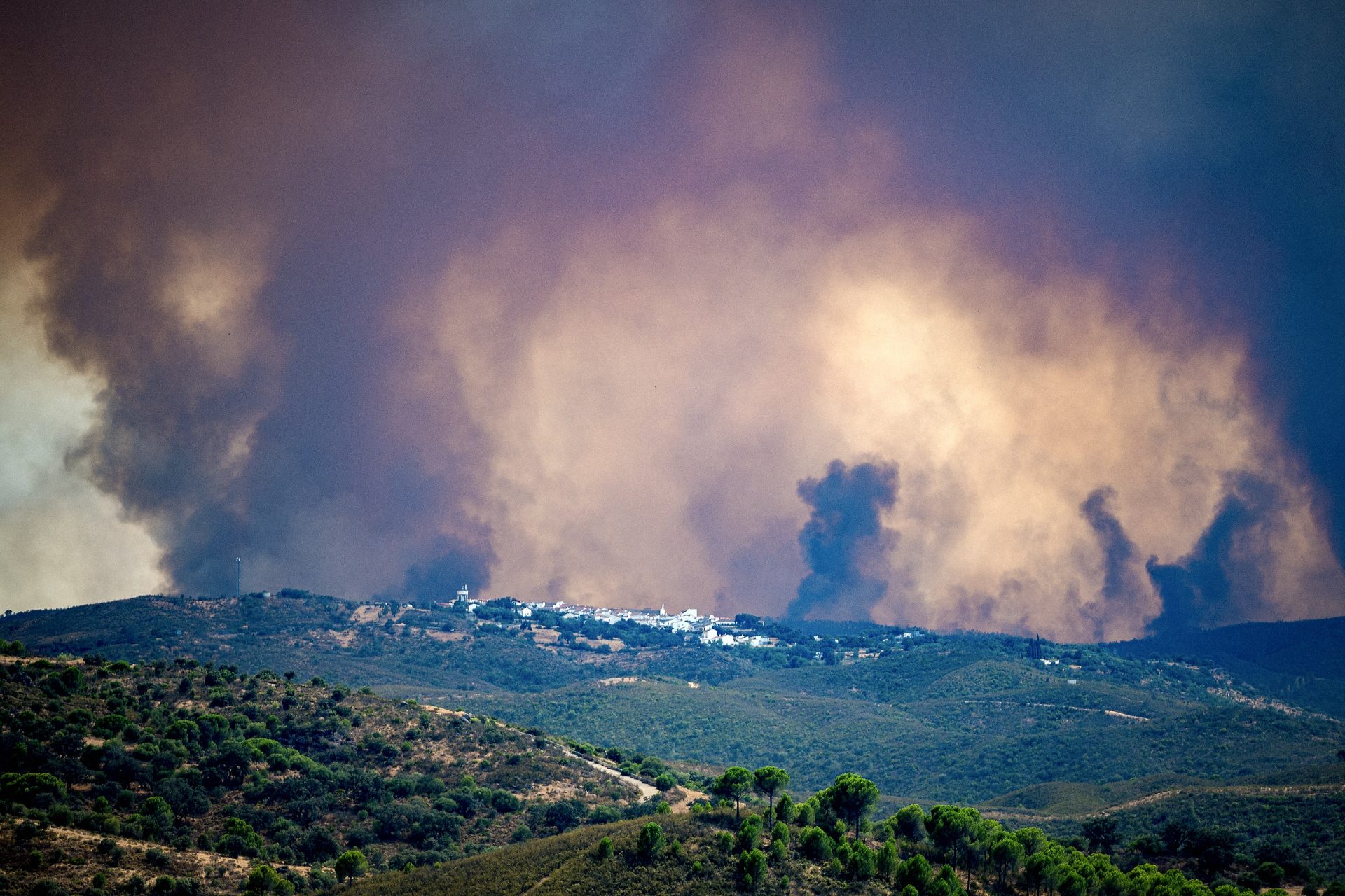 El incendio de Niebla (Huelva), en una imagen de agosto pasado. EFE/Mauri Buhigas