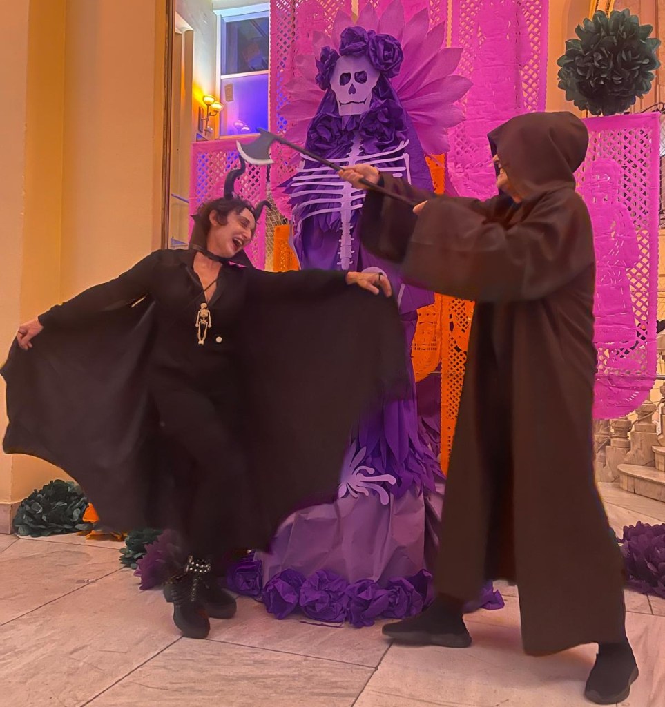 Imagen de archivo de unas personas disfrazadas para la Fiesta de Halloween. EFE/Alberto Jiménez